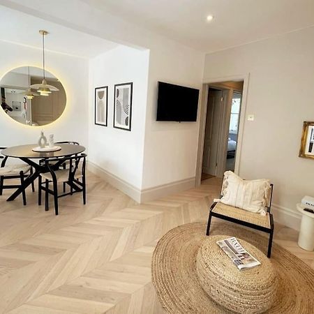 Courtyard Garden, Beautifully Finished Flat - Ba1 Apartment Bath Exterior foto