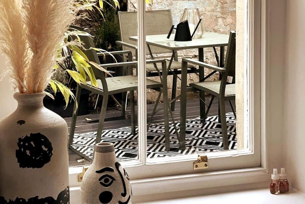 Courtyard Garden, Beautifully Finished Flat - Ba1 Apartment Bath Exterior foto